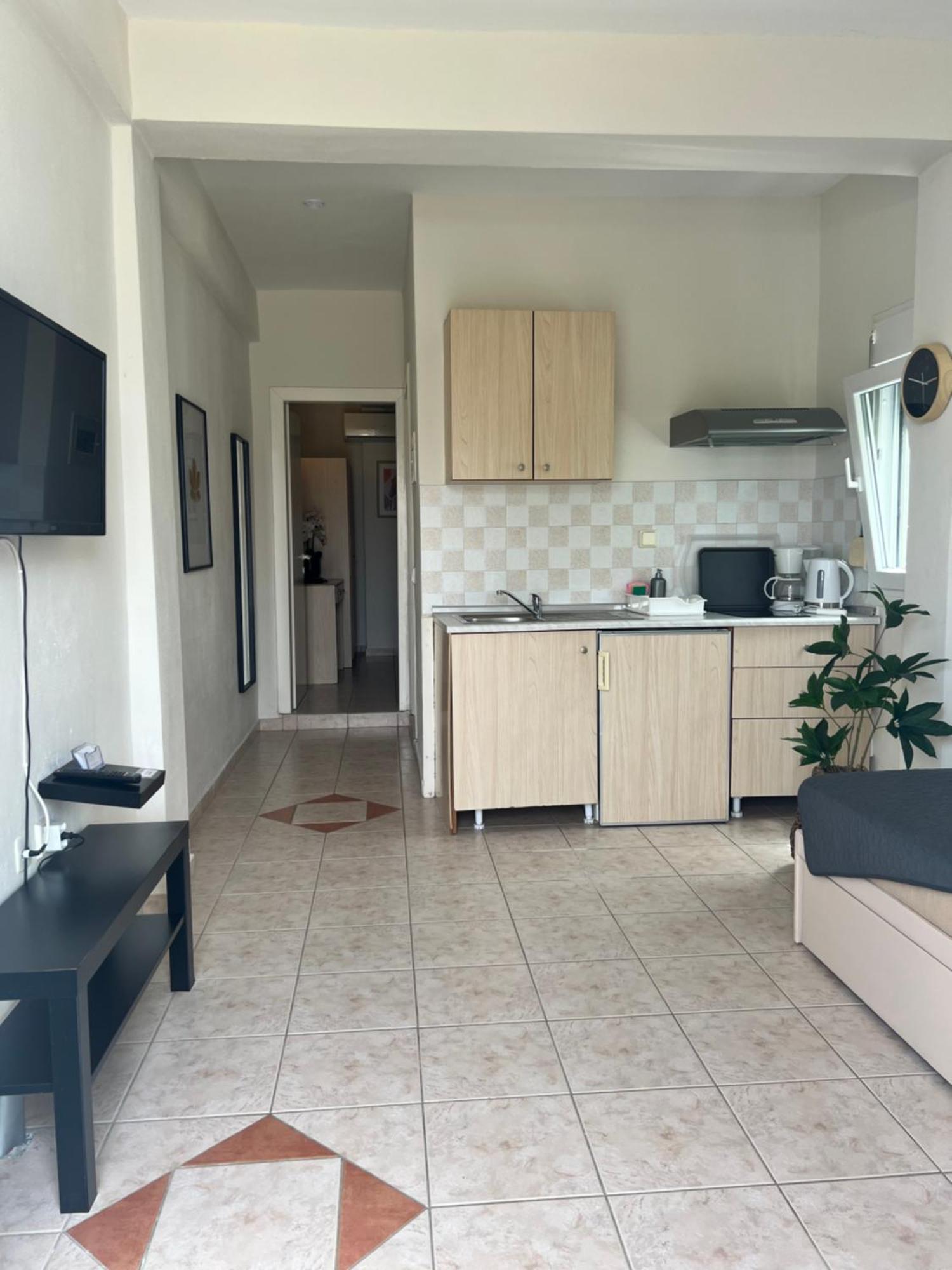 Deres Apartments Hanioti Exteriör bild