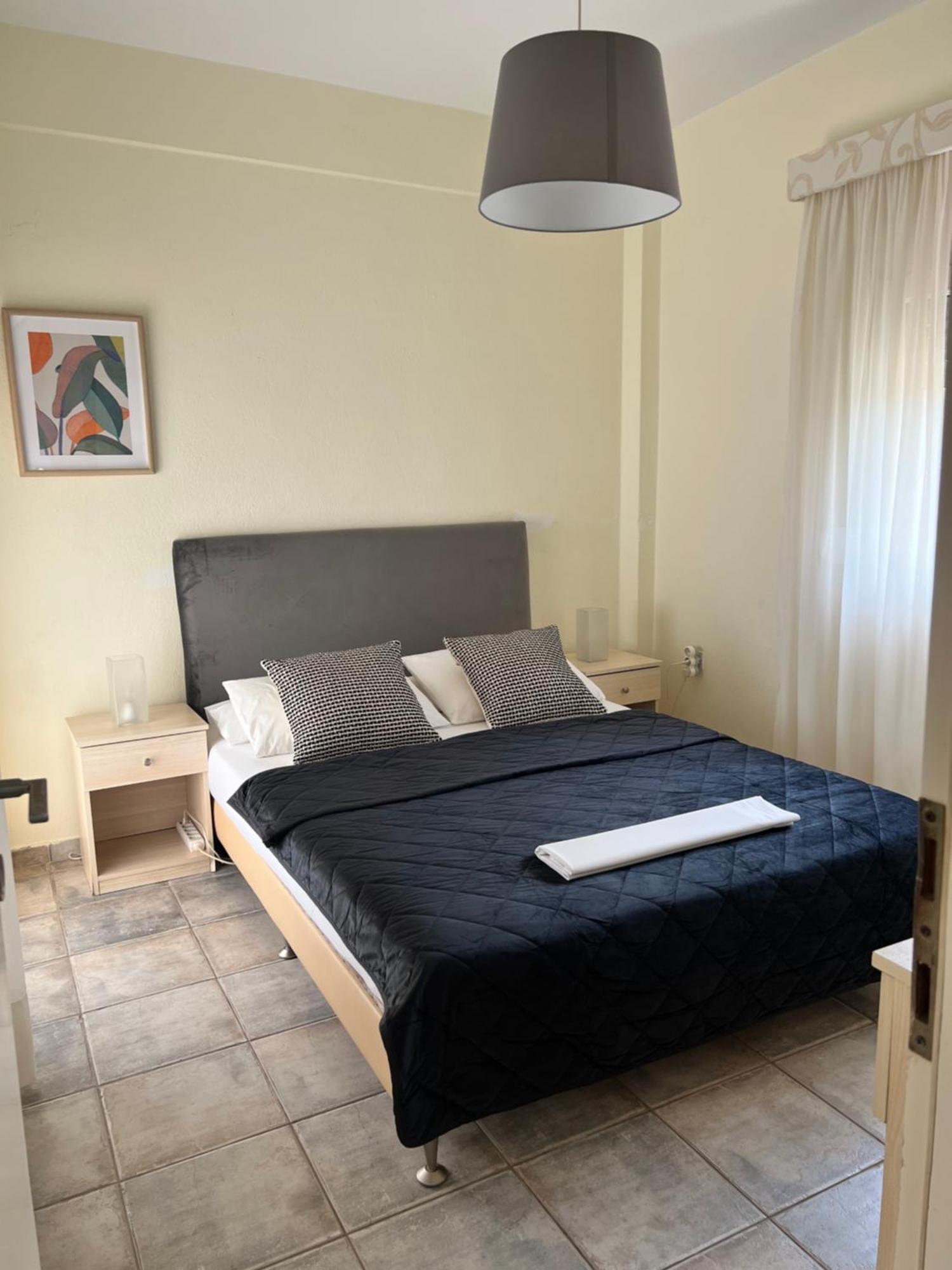 Deres Apartments Hanioti Exteriör bild